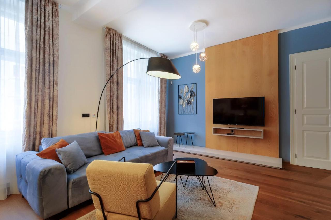 Luxury Riverside Appartement *